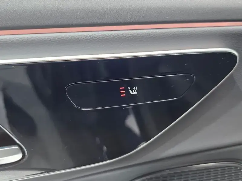 2024 Mercedes-Benz E-Класс с пробегом 28 601 км