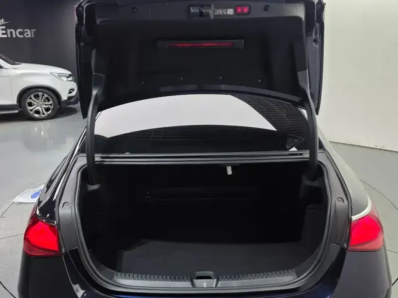 2024 Mercedes-Benz E-Класс с пробегом 28 601 км