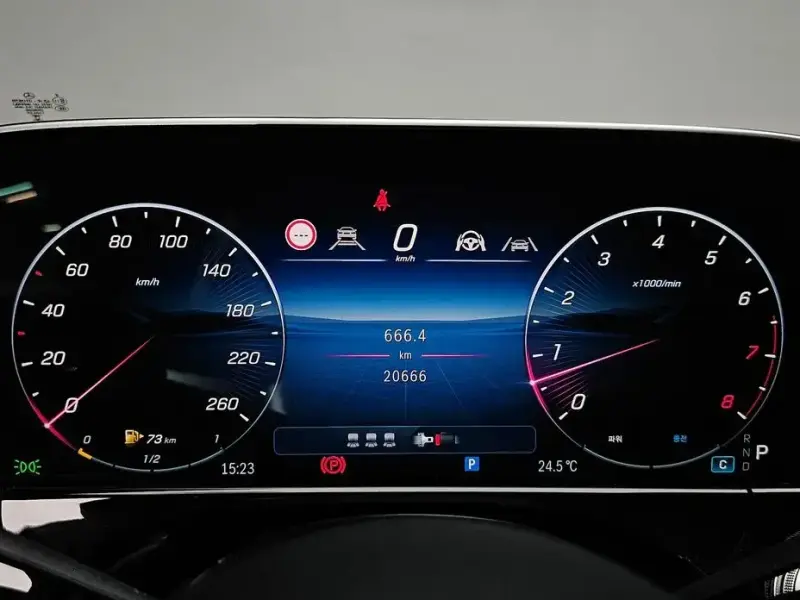 2025 Mercedes-Benz E-Класс с пробегом 20 666 км
