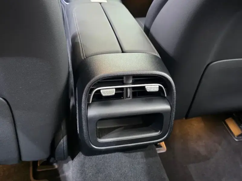 2024 Mercedes-Benz E-Класс с пробегом 28 601 км