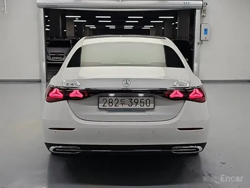 2025 Mercedes-Benz E-Класс с пробегом 9 537 км