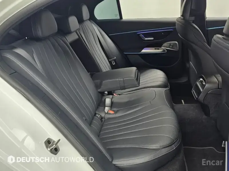 2025 Mercedes-Benz E-Класс с пробегом 17 293 км
