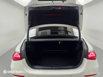 2025 Mercedes-Benz E-Класс с пробегом 17 293 км