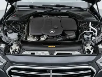 2025 Mercedes-Benz E-Класс с пробегом 13 701 км