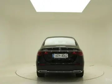 2025 Mercedes-Benz E-Класс с пробегом 12 637 км