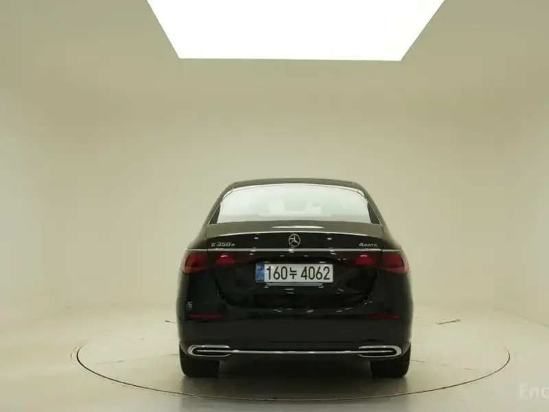 2025 Mercedes-Benz E-Класс с пробегом 12 637 км