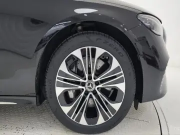 2025 Mercedes-Benz E-Класс с пробегом 12 637 км