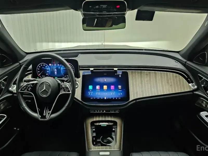 2025 Mercedes-Benz E-Класс с пробегом 12 637 км