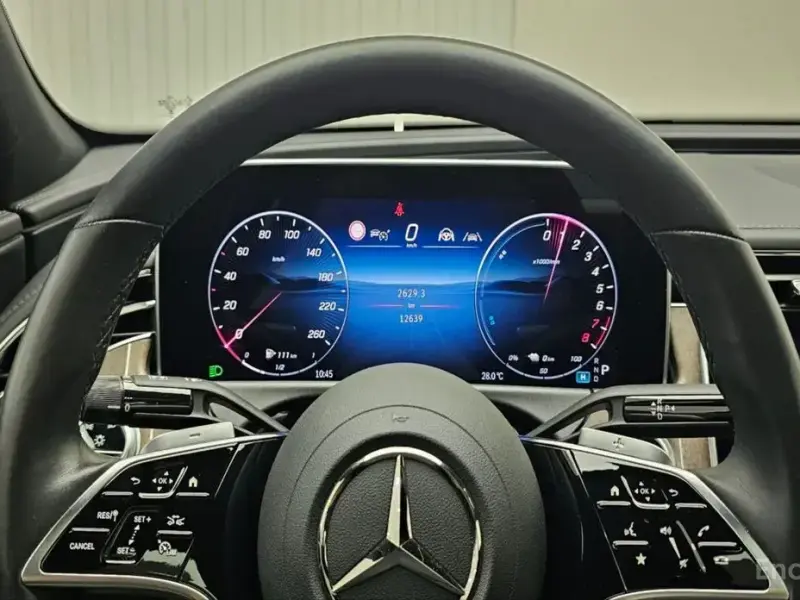 2025 Mercedes-Benz E-Класс с пробегом 12 637 км