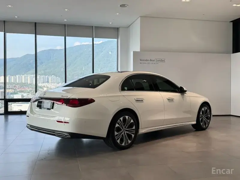 2026 Mercedes-Benz E-Класс с пробегом 1 760 км
