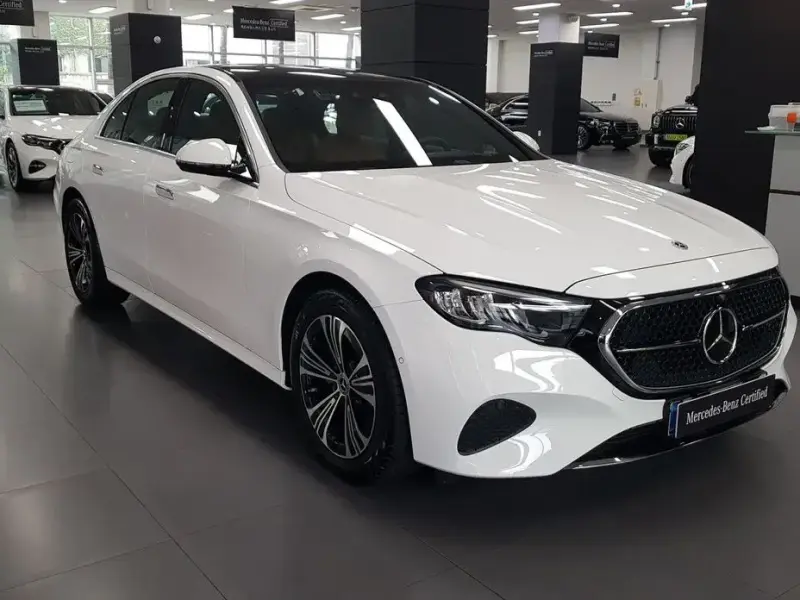 2025 Mercedes-Benz E-Класс с пробегом 940 км