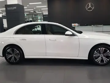 2025 Mercedes-Benz E-Класс с пробегом 940 км