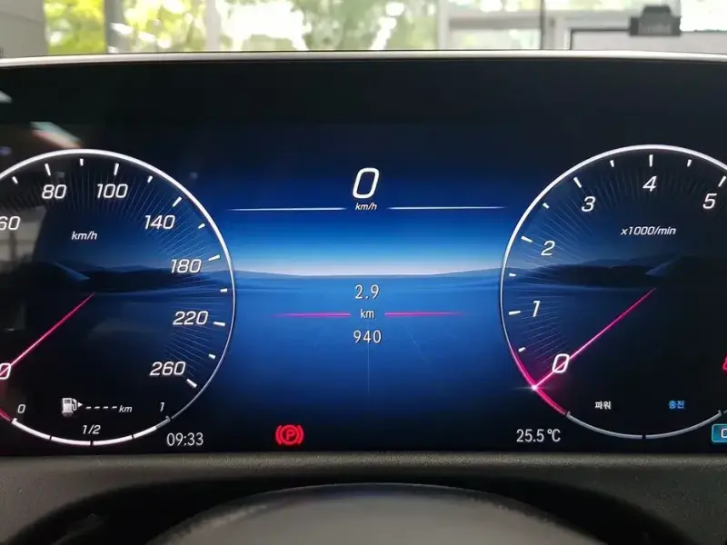 2025 Mercedes-Benz E-Класс с пробегом 940 км