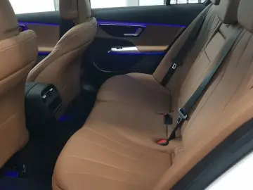 2025 Mercedes-Benz E-Класс с пробегом 940 км