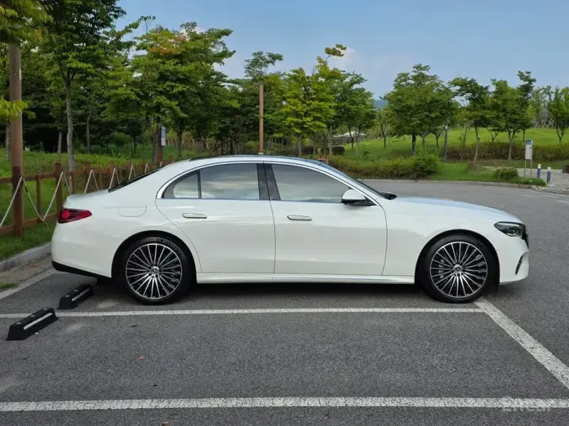 2024 Mercedes-Benz E-Класс с пробегом 21 400 км