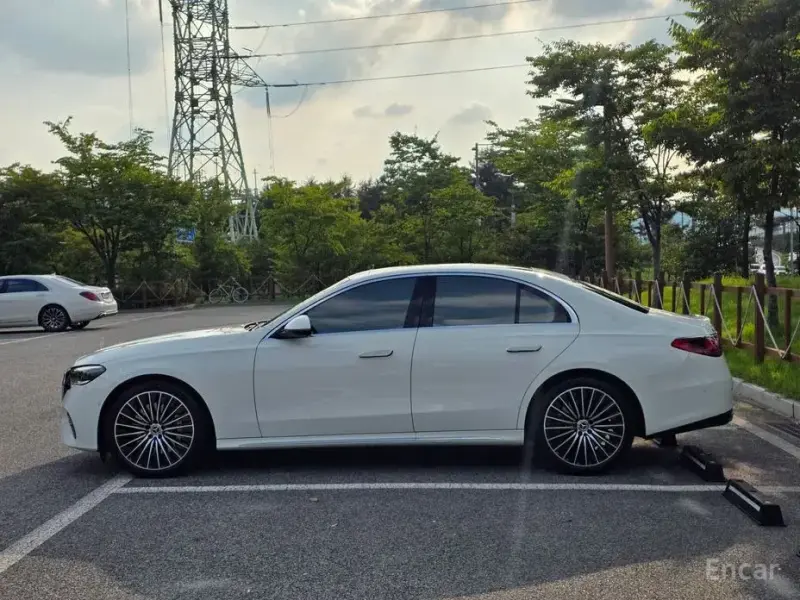 2024 Mercedes-Benz E-Класс с пробегом 21 400 км