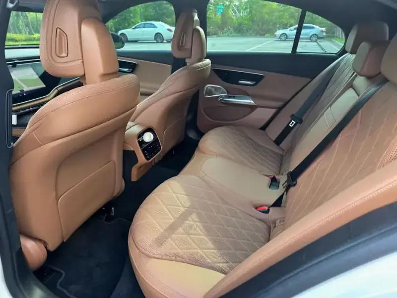 2024 Mercedes-Benz E-Класс с пробегом 21 400 км