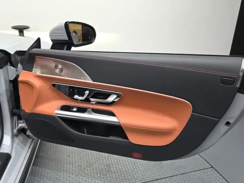 2023 Mercedes-Benz SL-Класс AMG с пробегом 4 644 км