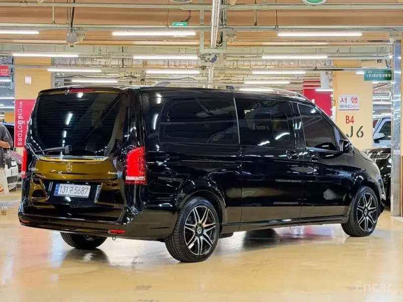 2022 Mercedes-Benz V-Класс с пробегом 56 500 км