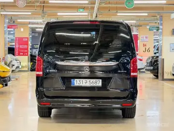 2022 Mercedes-Benz V-Класс с пробегом 56 500 км