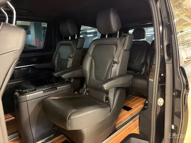 2022 Mercedes-Benz V-Класс с пробегом 56 500 км