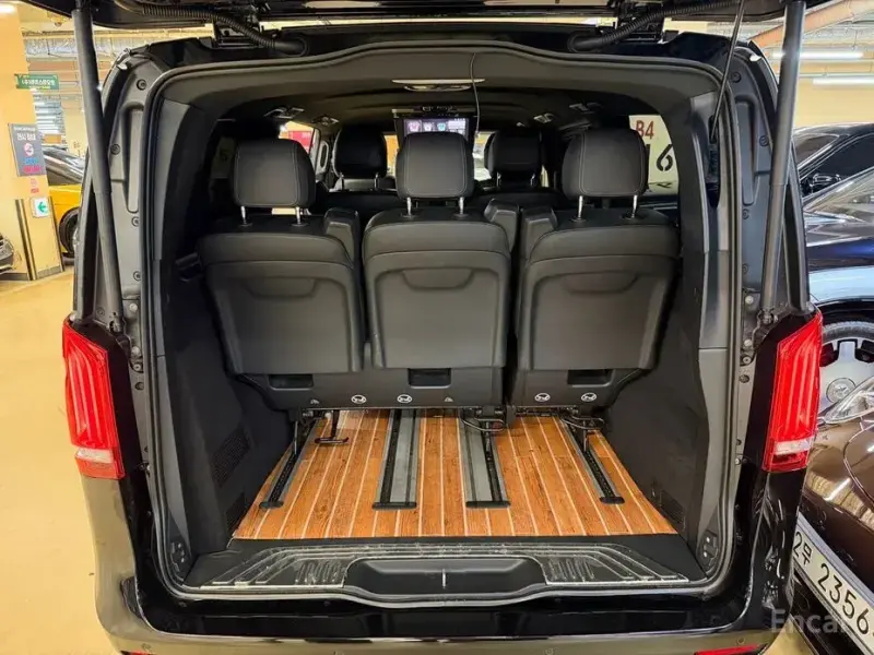 2022 Mercedes-Benz V-Класс с пробегом 56 500 км