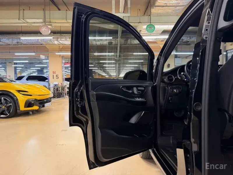 2022 Mercedes-Benz V-Класс с пробегом 56 500 км