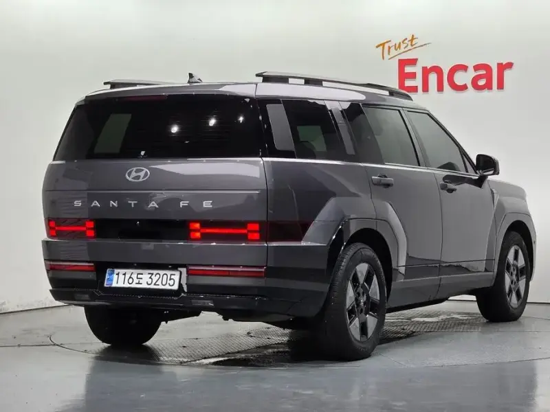 2023 Hyundai Santa Fe с пробегом 23 832 км