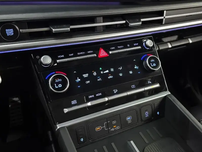 2023 Hyundai Santa Fe с пробегом 23 832 км