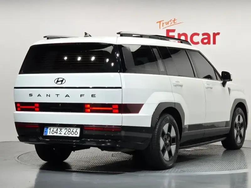 2023 Hyundai Santa Fe с пробегом 26 335 км