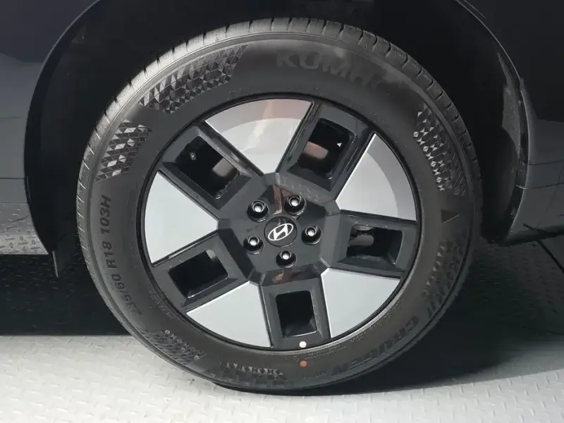 2024 Hyundai Santa Fe с пробегом 9 928 км