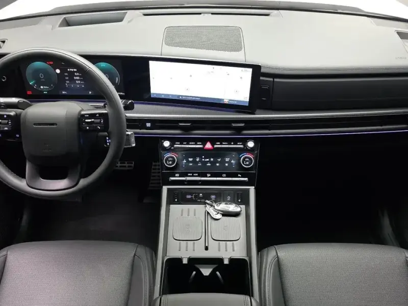 2024 Hyundai Santa Fe с пробегом 9 928 км