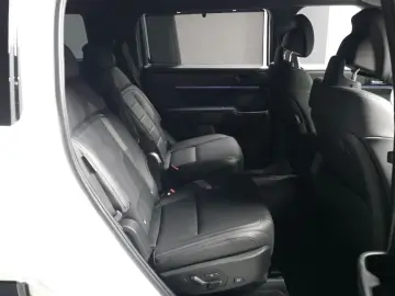 2024 Hyundai Santa Fe с пробегом 9 928 км