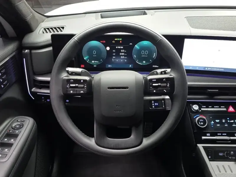 2024 Hyundai Santa Fe с пробегом 9 928 км