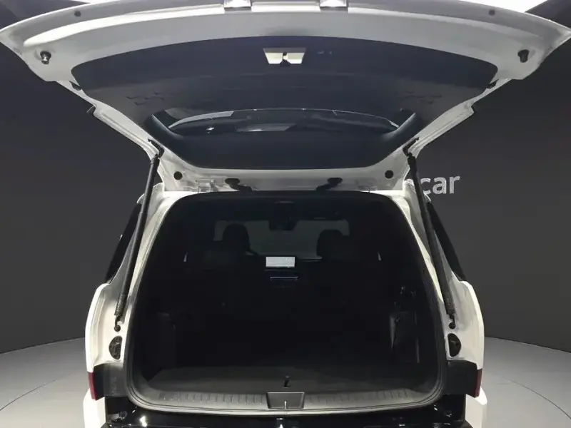 2024 Hyundai Santa Fe с пробегом 9 928 км