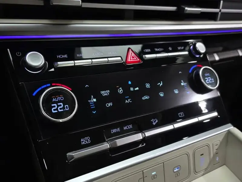 2024 Hyundai Santa Fe с пробегом 18 490 км