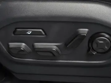2025 Hyundai Santa Fe с пробегом 10 833 км