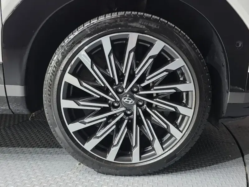 2023 Hyundai Santa Fe с пробегом 45 754 км
