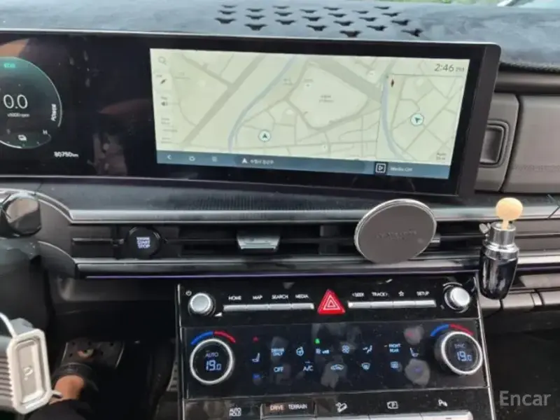 2023 Hyundai Santa Fe с пробегом 80 749 км