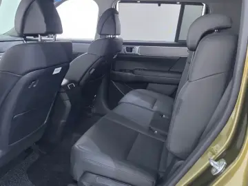 2024 Hyundai Santa Fe с пробегом 5 016 км