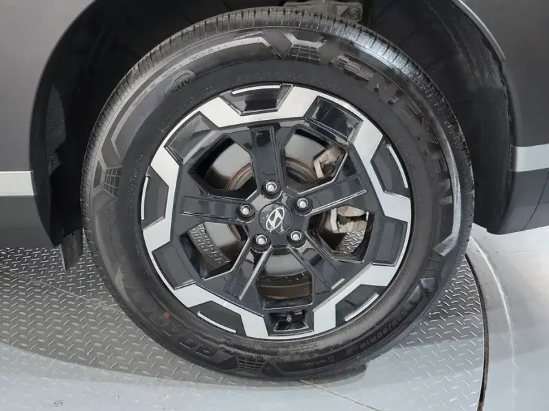 2024 Hyundai Santa Fe с пробегом 5 016 км