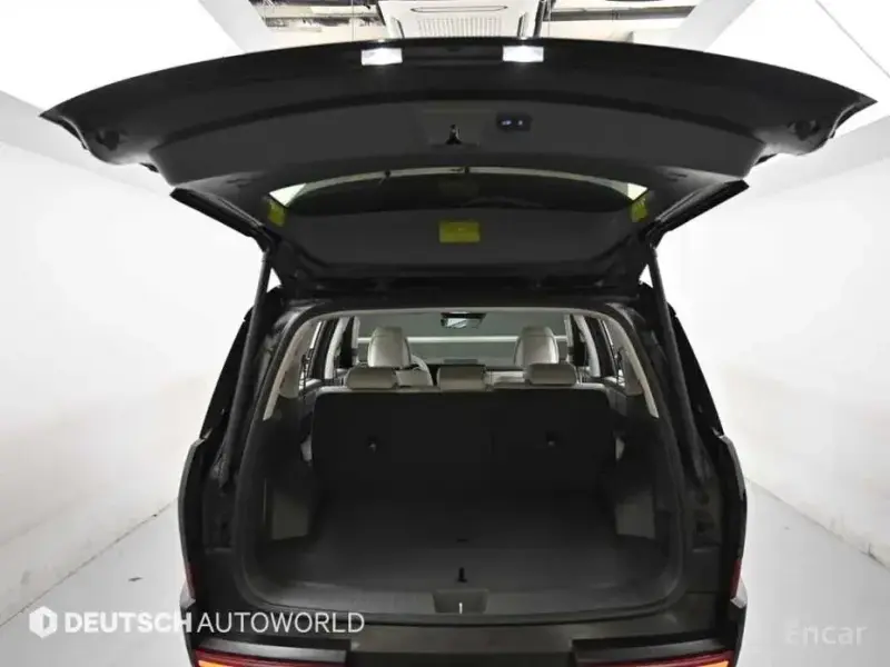 2025 Hyundai Santa Fe с пробегом 9 588 км