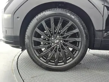 2025 Hyundai Santa Fe с пробегом 7 376 км
