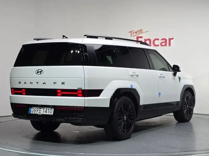 2023 Hyundai Santa Fe с пробегом 34 801 км