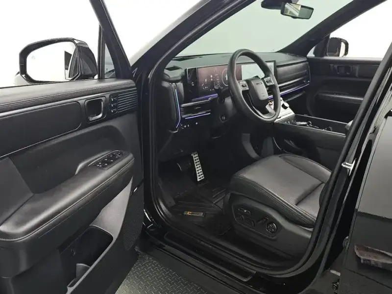 2025 Hyundai Santa Fe с пробегом 7 376 км
