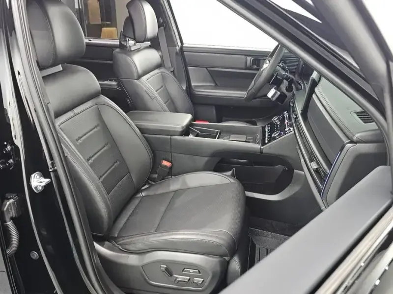 2025 Hyundai Santa Fe с пробегом 7 376 км