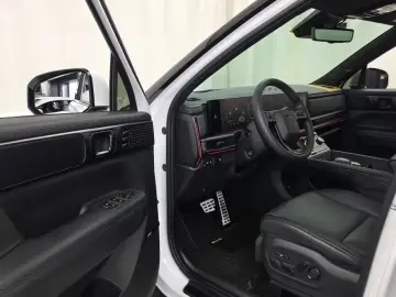 2023 Hyundai Santa Fe с пробегом 34 801 км