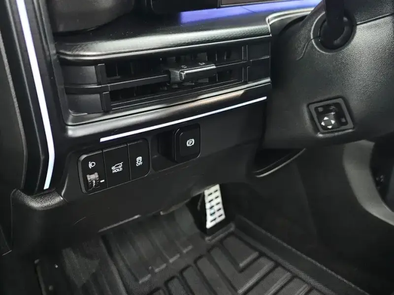 2025 Hyundai Santa Fe с пробегом 7 376 км
