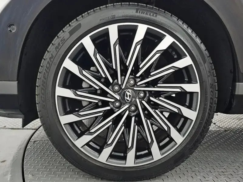 2024 Hyundai Santa Fe с пробегом 13 959 км
