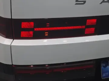 2025 Hyundai Santa Fe с пробегом 7 082 км